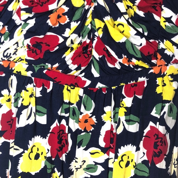 UO Strapless Floral Dress πΉπΌπ - Picture 3 of 5